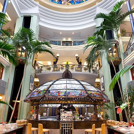 尼瓦利亚花园酒店 酒店 阿德耶