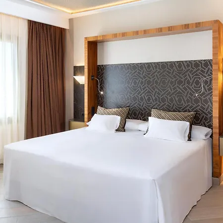 Adrián Jardines De Nivaria Hotel 5*
