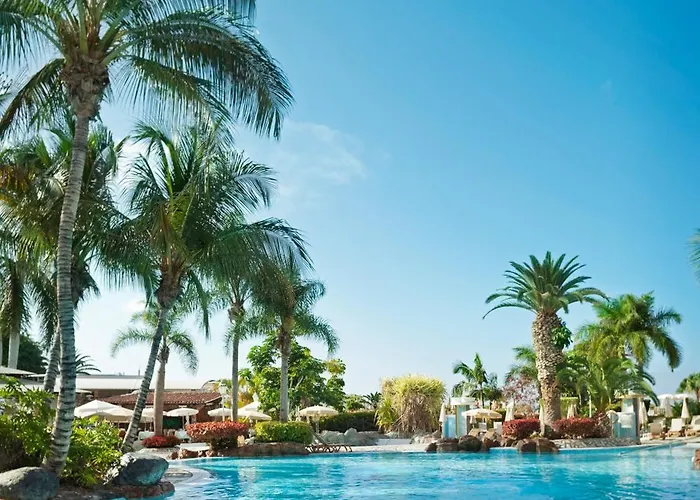 Adrian Jardines De Nivaria Адехе